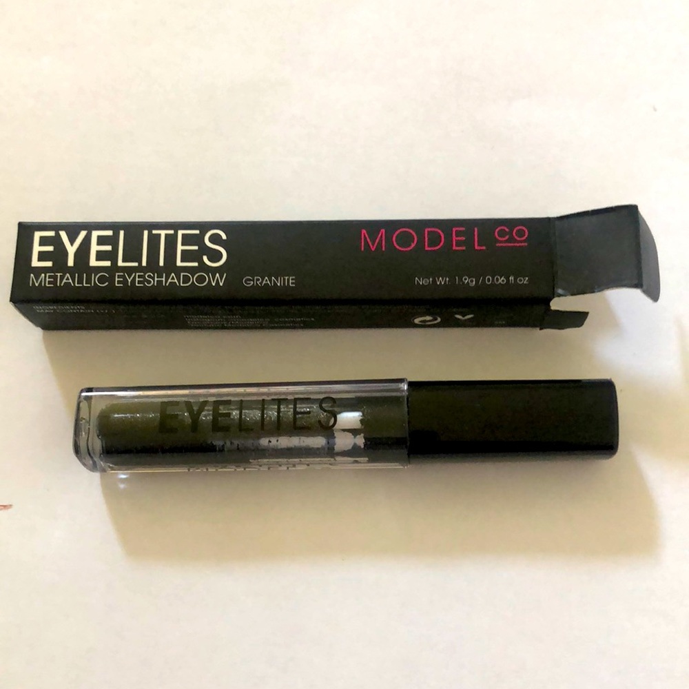 Model Co! Eyelites metallic eyeshadow!